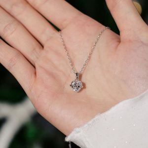 ดีแลม เมอร์รี่คริสต์มาส สวัสดีปีใหม่ ของขวัญเทศกาลคริสต์มาส เครื่องประดับเงินแท้ S925 สร้อยคอพร้อมจี้รูปหัวใจประดับเพชรซิร์โคเนีย 5A - Product Image 5