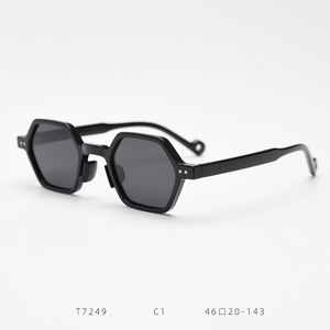 European and American Retro Polarized Sunglasses for Men and Women Trendy UV400 <strong>TAC</strong> Lenses PC Frame Outdoor Use Custom Logo - Product Image 2