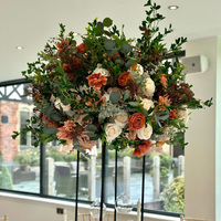 Décoration de mariage MoKtong Deluxe, boule de fleurs artificielles en eucalyptus rouge vin de 70 cm pour cheminée de maison