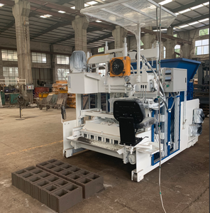 Machine mobile de fabrication de blocs de béton WT12-15, machine automatique hydraulique de fabrication de briques en ciment - Product Image 3
