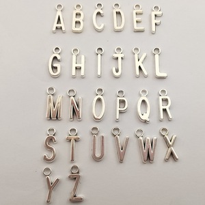 Portachiavi Souvenir Minimalista con Bussola e Righello in Lega di Zinco, Stampa Letterpress, 26 Lettere, per la Festa degli Insegnanti e lo <span class=keywords><strong>Studio</strong></span> degli Studenti - Product Image 2