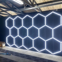 KCX 2026 Lámpara LED Hexagonal de Panal para Detallado Automotriz, Luz de Techo de 6500K con 14 Rejillas, Ideal para Talleres - ¡Gran Venta!