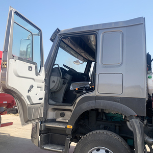 Camion benne HOWO 400 CV 8x4 personnalisé avec compartiment renforcé pour l'assurance qualité - Product Image 2