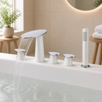 Ensemble de robinetterie de luxe moderne en laiton pour baignoire et douche, avec jet de pluie doux, à poser sur le rebord, 5 trous, pour salle de bain d'hôtel