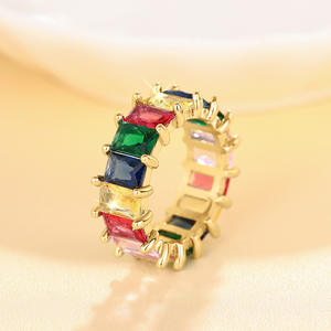 Anello Geometrico con Gemma T0444, Zirconia Cubica Taglio Smeraldo, Montatura a Griffe, Anelli Unisex alla Moda per Feste - Product Image 2