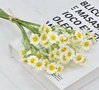 Bunga Daisy Chamomile Sutra Buatan yang Elegan untuk Dekorasi Latar Belakang Pernikahan, Hiasan Tengah Meja Restoran, Teras Luar Ruangan, Kerajinan Bunga DIY