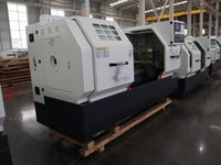 Torno CNC de Cama Plana Horizontal para Procesamiento de Metal de Uso Industrial Mediano DECHANG CK6150 con Sistema de Control GSK