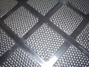 Equipo de Ganadería Lechera, Instalación de Suelo de Goma para Ganado, Alfombra de Goma para el Cuidado de las Pezuñas del Ganado - Product Image 3