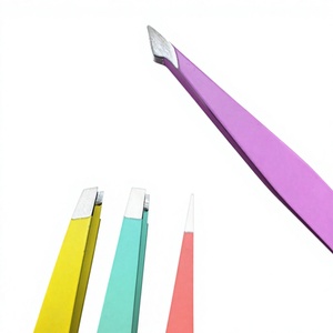 Pinzas para Cejas de Acero Inoxidable DANTRIC IMPLANTS, Punta Puntiaguda, Duraderas, Ecológicas, Diseño Moderno, Color Negro - Product Image 3