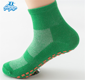 Các Nhà Sản Xuất Bán Buôn Bé Trẻ Em Thể Thao Non-Slip Vớ Cà Phê Sân Chơi Vớ - Product Image 2