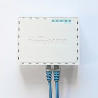 Routeur Ethernet Gigabit filaire intelligent MikroTik RB750Gr3 (hEX) à 5 ports ROS 10/100/1000 Mbps