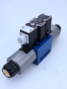 Vanne de régulation de débit directionnelle proportionnelle 4WRAE 4WRAE6 W15-23/G24N9K31/F1V 4WRAE 6E 15-2X/G24K31/A1V OEM - Product Image 3