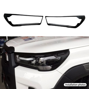 KQD Accessoires automobiles OEM/ODM très demandés, kits de carrosserie multicolores pour Toyota Hilux Revo 2016 et plus récents - Product Image 2