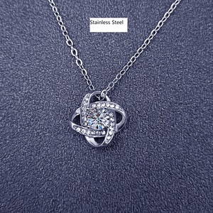 Hochwertiges Luxus-Muttertagsgeschenk AAA Zirkon Liebesknoten-Halskette Edelstahl-Schmuck zum Muttertag - Product Image 3