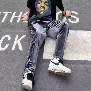 กางเกงทรงหลวมผ้ากำมะหยี่แนวสตรีทสำหรับผู้ชายกางเกงกีฬามีซิปสีทึบกางเกงผ้ากำมะหยี่แบบลำลอง - Product Image 4