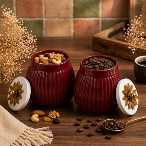 Ensemble de pots de rangement en métal rouges ronds hermétiques avec couvercle à motif floral pour la conservation des aliments en cuisine, design moderne, fabrication artisanale - Product Image 5