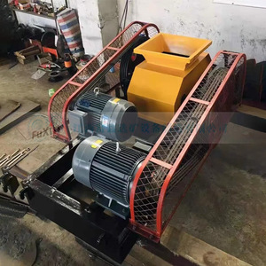 Concasseur à rouleaux 250x400 avec moteur AC, économie d'énergie, capacité maximale 15t/h pour équipement de concassage minier - Product Image 1