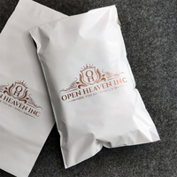 Sacs d'expédition personnalisés blancs mats de luxe pour vêtements, sacs d'emballage en polyéthylène imprimés avec logo, sacs de messagerie personnalisés en polymère