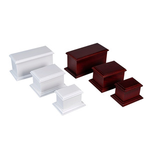 Elegante crematie urn van massief hout voor volwassen menselijke as, met veilige deksel voor thuis of begraafplaats. - Product Image 3