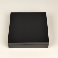 Boîte en bois MDF laqué noir brillant de qualité supérieure, fabriquée en usine à Dongguan, gravée au laser avec logo personnalisé, emballage de luxe pour cigares, vente en gros