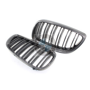 Calandre avant en fibre de carbone BMW E92 E93, double grille d'admission d'air pour Série 3 2006-2009 - Product Image 1