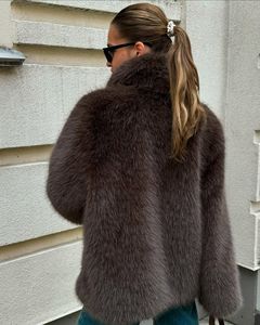 Cappotto Invernale Donna 2026 Eco-friendly Stile Mob Wife, Giacca Casual in Peluche Caldo, Taglie Forti, Pesante, in Ecopelliccia - Product Image 4