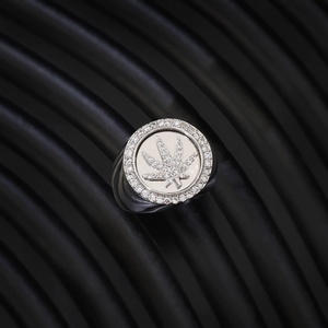 Anillo de Plata de Ley 925 con Diamante Moissanite en Forma de Hoja de Arce, Calidad D/VVS, para una Vida Estilo Hip Hop - Product Image 3