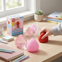 Jouet anti-stress souple en forme de fraise Taba, à rebond lent, rempli de farine, lot de 3 pièces, rose, rouge, transparent