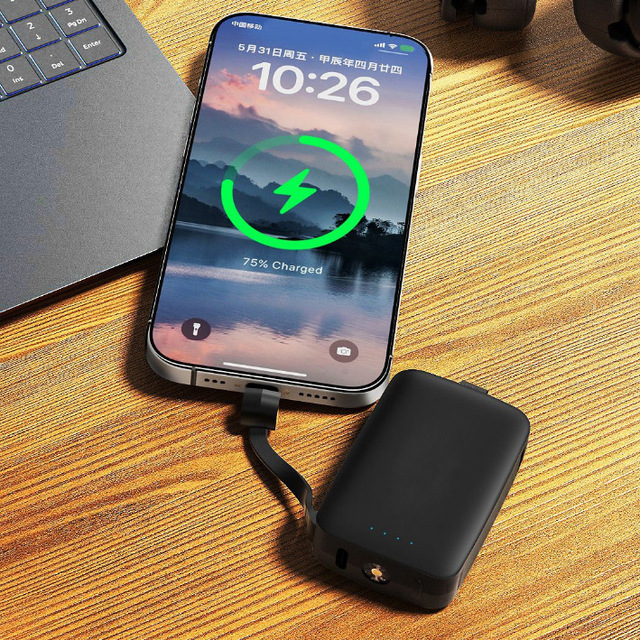 Keychain Power Bank with USB-C Flashlight 2000mah for iPhone 15 Android LED Portable Charger Promotional Gifts Bulk Wholesale CE