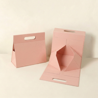 Boîte magnétique triangulaire pliable en carton écologique de luxe avec logo personnalisé UV et poignée pour emballage de parfum haut de gamme
