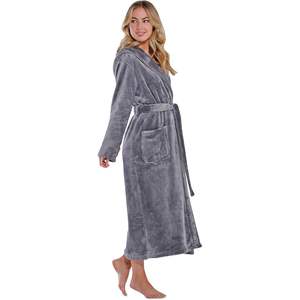 Albornoz de felpa extragrande personalizado al por mayor para mujer con capucha y bolsillos, manga larga, suave y cálido, para dormir - Product Image 2