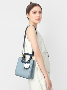 Trendy Women is Bag 2025 Luxury Niche Design Bolso de hombro de gran capacidad Crossbody Purse - Product Image 3