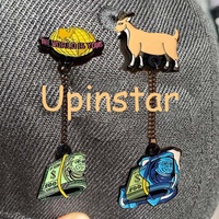 Pin de Gorra de Béisbol de Esmalte Brillante Personalizado con Cadena, Diseño de Dibujos Animados de Anime Ice Money Goat, el Mundo Es Tuyo