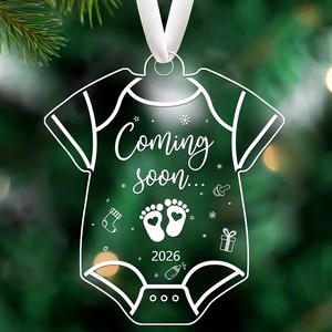 Décoration de fête - Ornement d'annonce de grossesse « Bientôt là » avec cœur, décoration suspendue pour sapin de Noël - Product Image 3