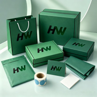 Ensemble d'emballages de marque haut de gamme entièrement personnalisés, boîtes cadeaux imprimées, sacs shopping en papier, étiquettes suspendues, autocollants pour une image de marque de luxe