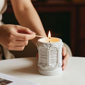 Bougie d'aromathérapie artisanale en cire de soja gaufrée style romain pour anniversaires et fêtes de remise de diplômes - Décoration d'intérieur écologique - Product Image 3
