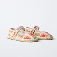 Chaussures plates Mary Jane pour enfants, couleur personnalisée, dessus en espadrille, chaussures de cérémonie pour filles, semelle antidérapante et rembourrée
