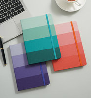 Bloc-notes en cuir A5 à blocs de couleur, logo personnalisé, sangle élastique, ouverture à plat, journal de bureau portable, cadeau promotionnel créatif