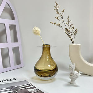 Vente en gros d'usine de vases en verre de haute qualité avec logo personnalisable pour la décoration de la chambre à coucher et du salon - Product Image 1