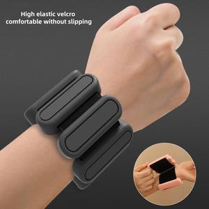 JYHE Poids réglables en silicone pour poignets et chevilles, design léger, 2 lb, paire, équipement de fitness à domicile, brassards d'entraînement - Product Image 5