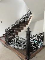 Rampe d'escalier moderne néoclassique pour balcon, villa, appartement – Fer forgé personnalisable de haute qualité, protection UV, anti-rouille, pour hôtel