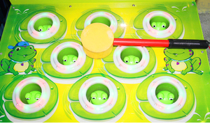 Il martello della zona di gioco del FEC che colpisce il martello della rana che salta ha colpito la redenzione di Mini Arcade - Product Image 5