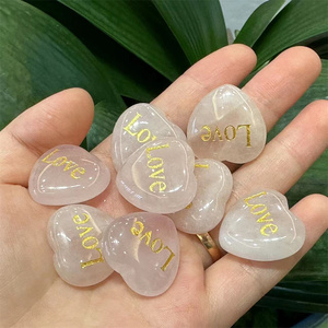 25mm/1in <span class=keywords><strong>Quartz</strong></span> <span class=keywords><strong>Rose</strong></span> Naturel Pierre Précieuse Doré 'LOVE' Motif Cristal Sculpté Artisanat Poli Décoration de La Maison Bijoux Pierre De Puissance - Product Image 4