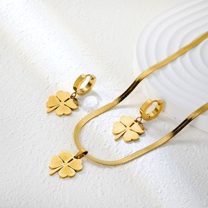 Conjunto de aretes y collar de trébol de cuatro hojas, aleación de zinc, joyería de fiesta para mujer, conjunto de moda. - Product Image 2