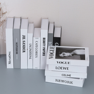 Venta al por mayor de libros decorativos sencillos de moda, utilería de tiro creativa, libros de simulación, libros de modelos de diseño Art Deco a precios bajos - Product Image 1