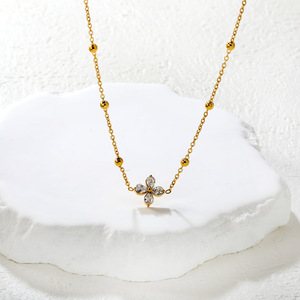 Collar con Colgante de Lazo de Diamantes, Cadena de Oro, Cristal Tallado en Forma de Corazón, Joyería para Mujer de Uso Diario - Product Image 3