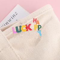 En gros Mignon Alliage Chanceux Lettre Broche Chance Badge À La Mode Creative Pin Enfants Cadeau Personnalisé Impression Pièce Anime Thème Artisanat