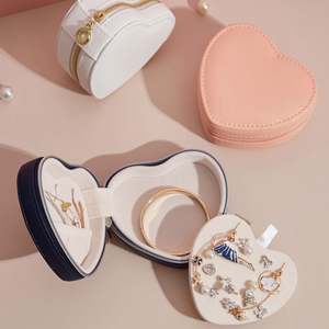 Estuche de Joyería de Viaje Multifuncional en Forma de Corazón, Organizador de Cuero PU con Forro de Terciopelo, Bolsa de Joyería Portátil y Ligera - Product Image 5