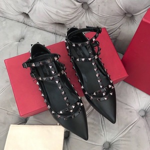 Sandalias de tacón alto para mujer, estilo nuevo 2026, diseño de marca de moda, con remaches puntiagudos, en rojo, negro y rosa, calzado casual de talla grande. - Product Image 1