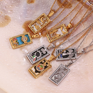 Collar con Colgante <span class=keywords><strong>de</strong></span> Acero Inoxidable Hipoalergénico con Circonitas y Baño <span class=keywords><strong>de</strong></span> Oro <span class=keywords><strong>de</strong></span> 18K, Collar con Diseño <span class=keywords><strong>de</strong></span> Carta <span class=keywords><strong>del</strong></span> Tarot, Estilo Vintage Original - Product Image 6